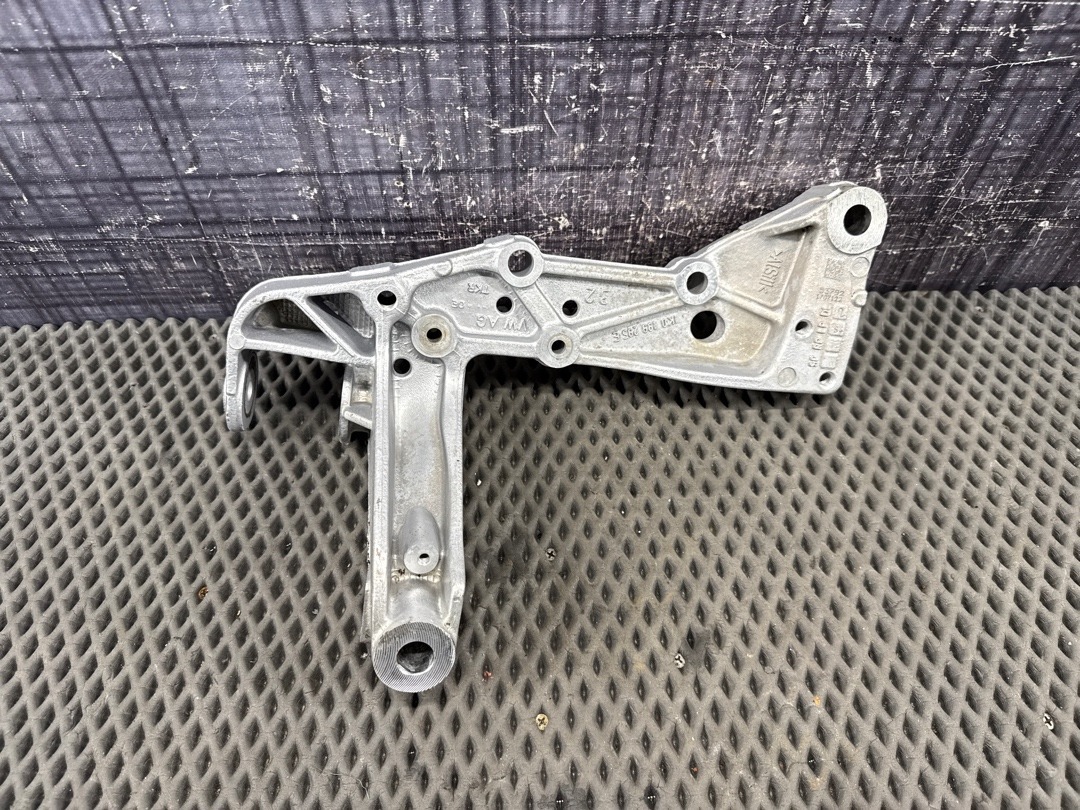 Кронштейн, 3180 рублей, Красноярск