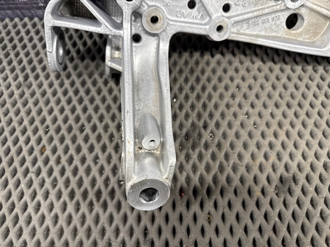 Кронштейн, 3180 рублей, Красноярск