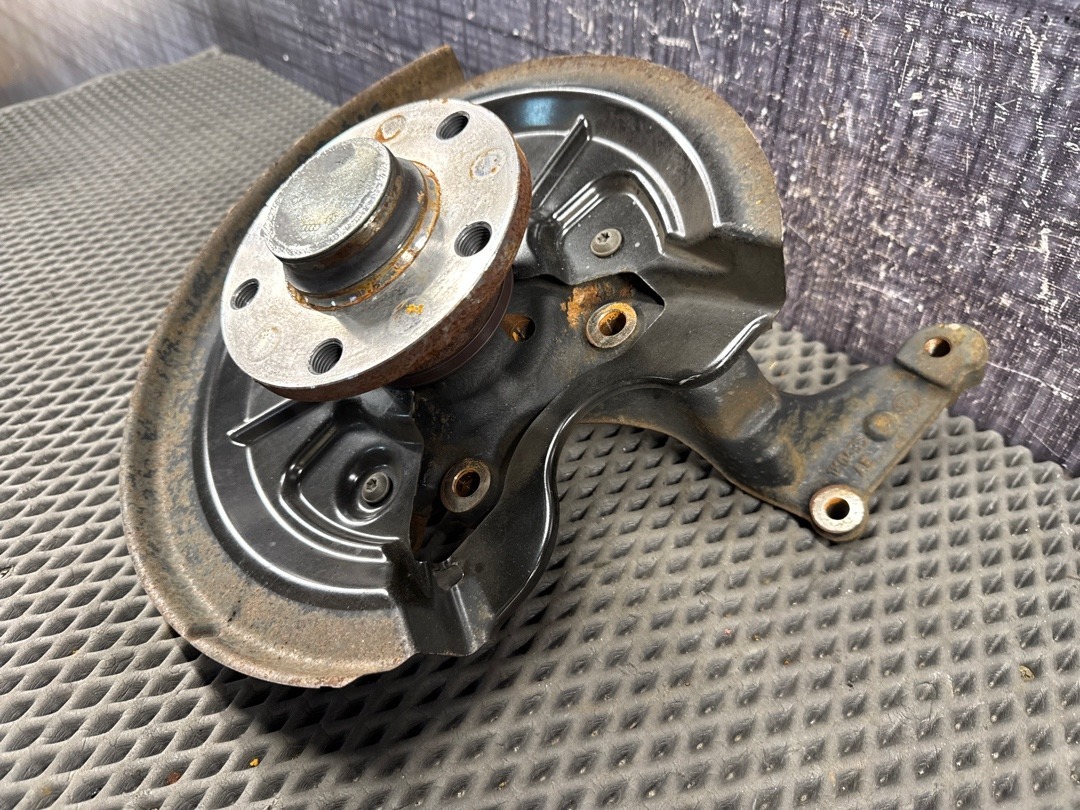 Поворотный кулак, 3680 рублей, Красноярск