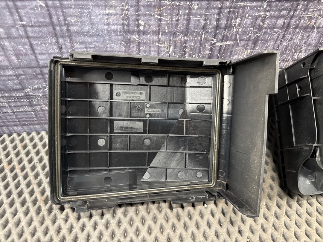 Блок предохранителей, 2820 рублей, Красноярск