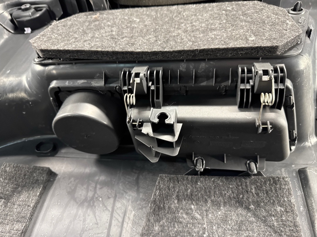 Обшивка багажника, 3910 рублей, Красноярск