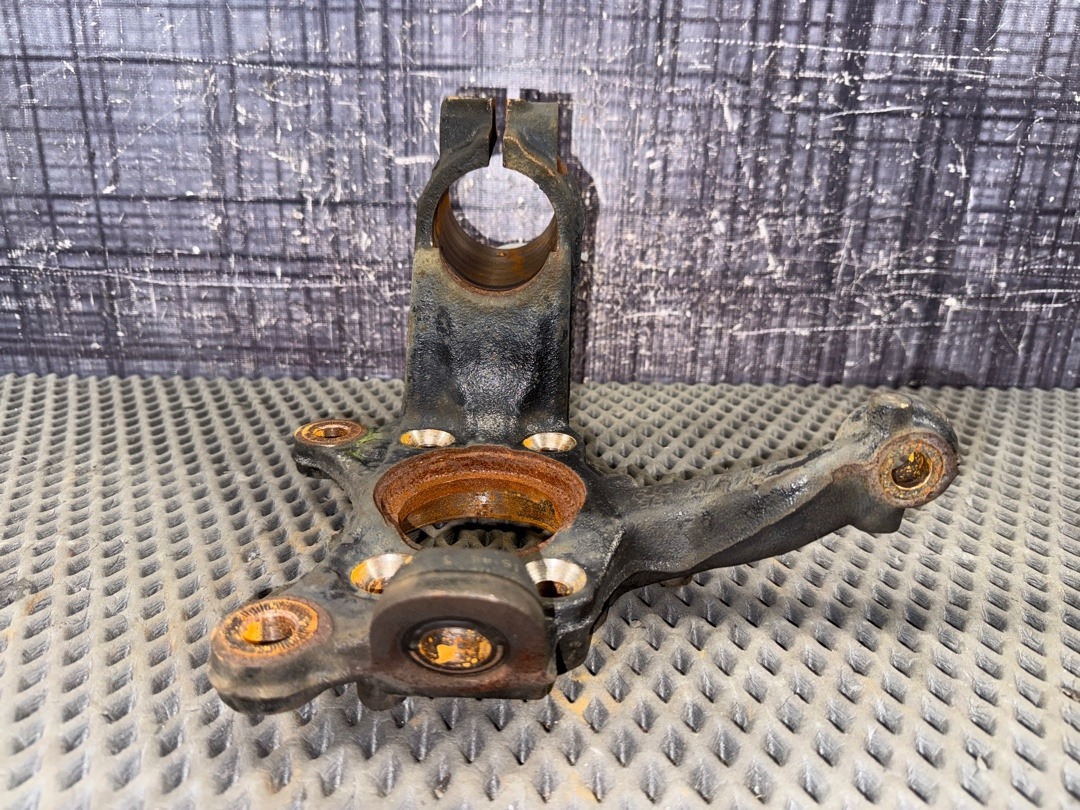 Поворотный кулак, 2370 рублей, Красноярск