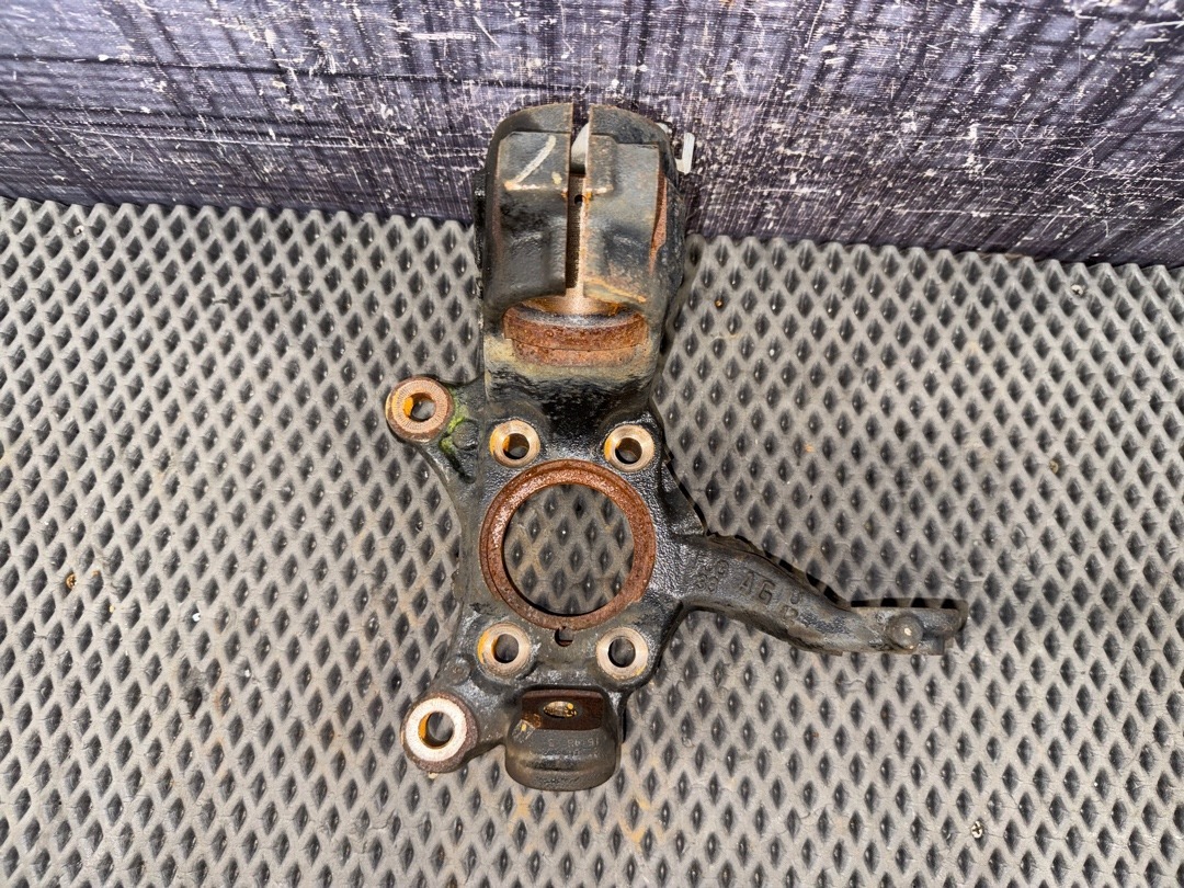 Поворотный кулак, 2370 рублей, Красноярск