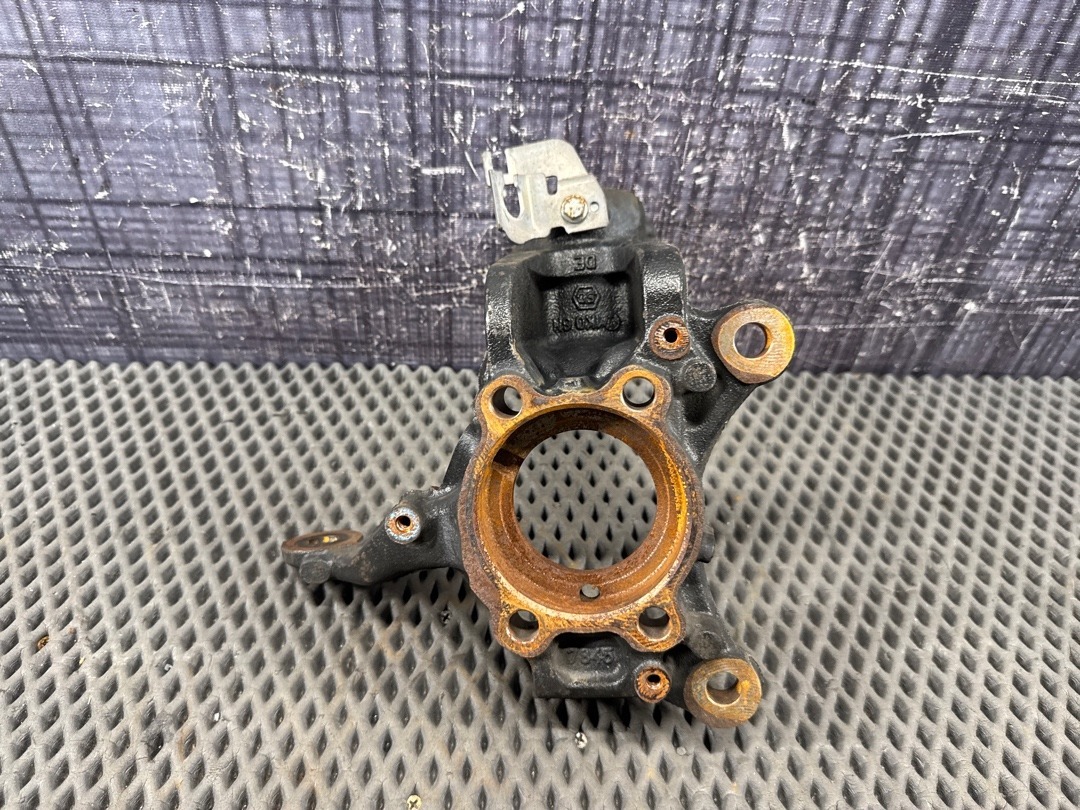 Поворотный кулак, 2370 рублей, Красноярск