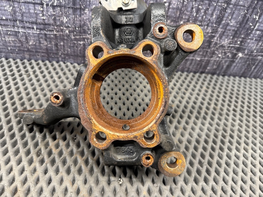 Поворотный кулак, 2370 рублей, Красноярск