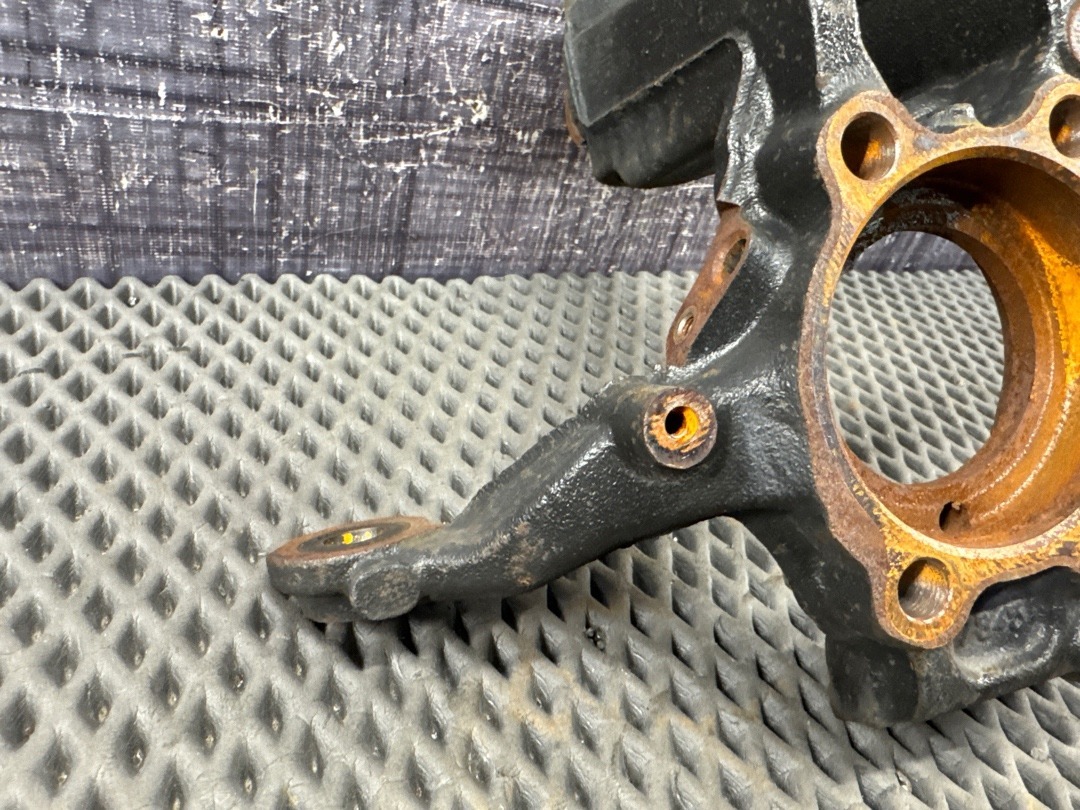 Поворотный кулак, 2370 рублей, Красноярск