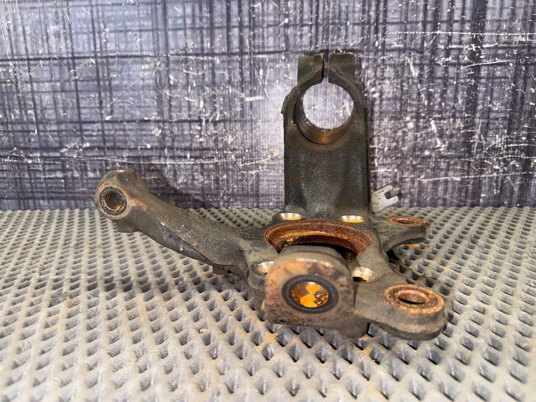 Поворотный кулак, 2370 рублей, Красноярск