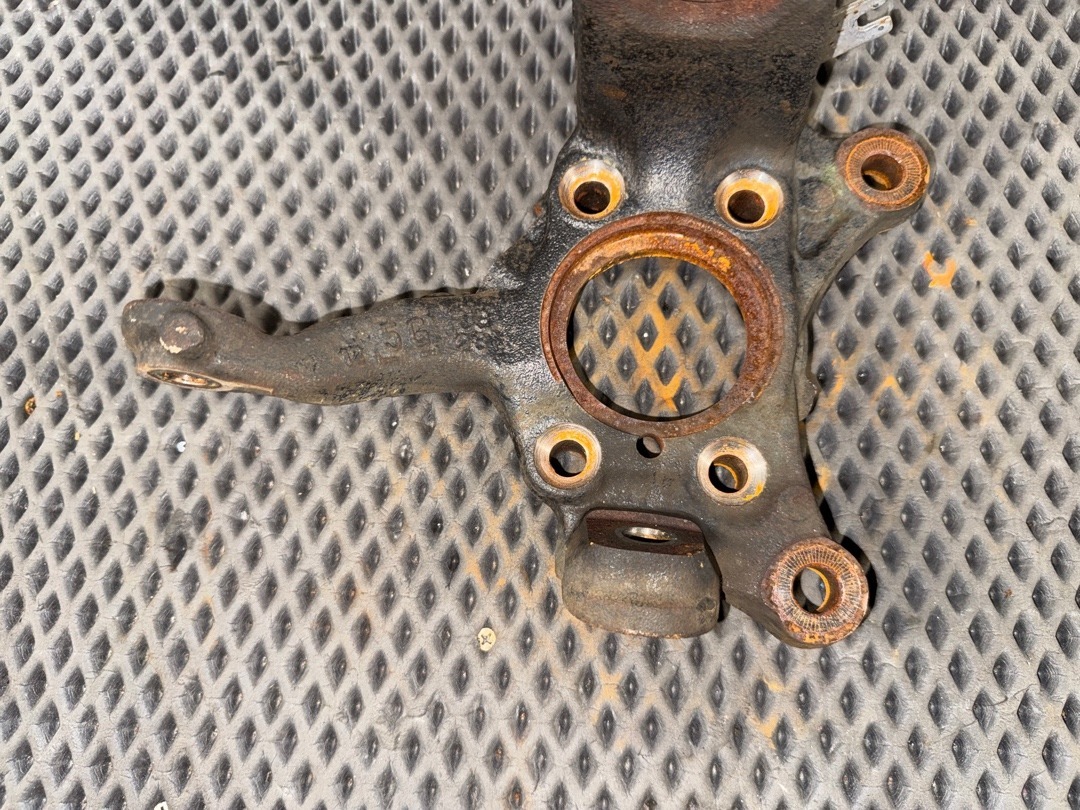 Поворотный кулак, 2370 рублей, Красноярск