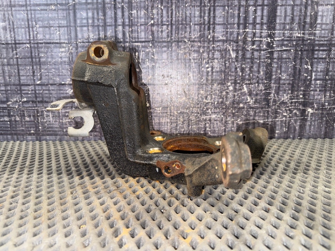 Поворотный кулак, 2370 рублей, Красноярск