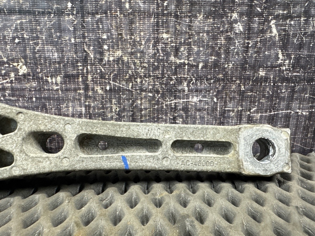 Опора двигателя, 970 рублей, Красноярск