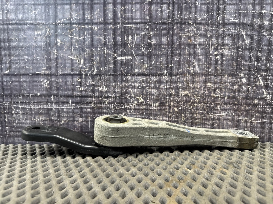 Опора двигателя, 970 рублей, Красноярск