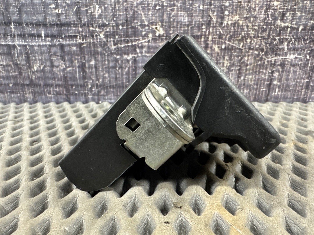 Замок крышки багажника, 3710 рублей, Красноярск