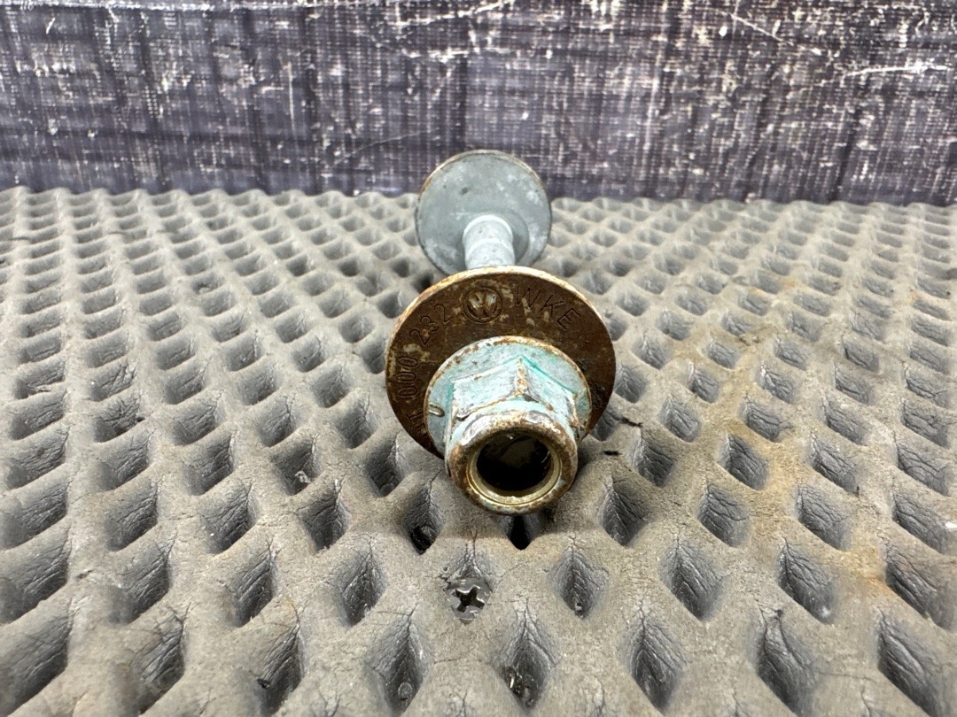 Болт развальный, 710 рублей, Красноярск