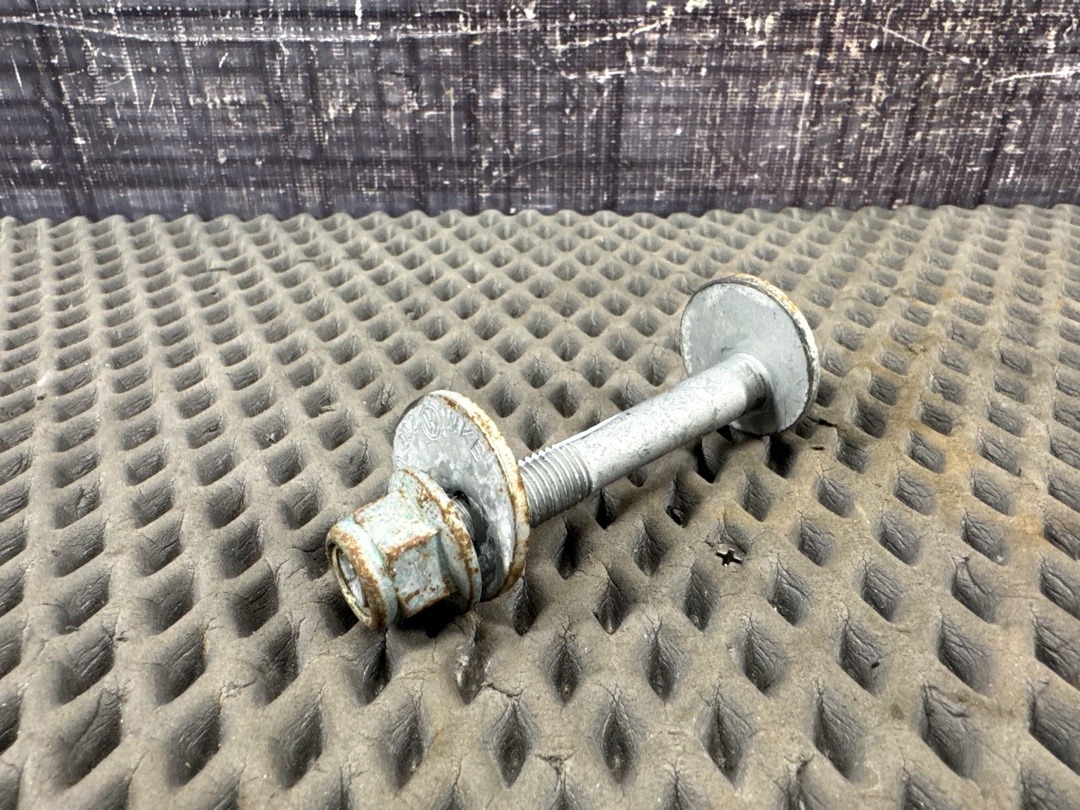 Болт развальный, 710 рублей, Красноярск