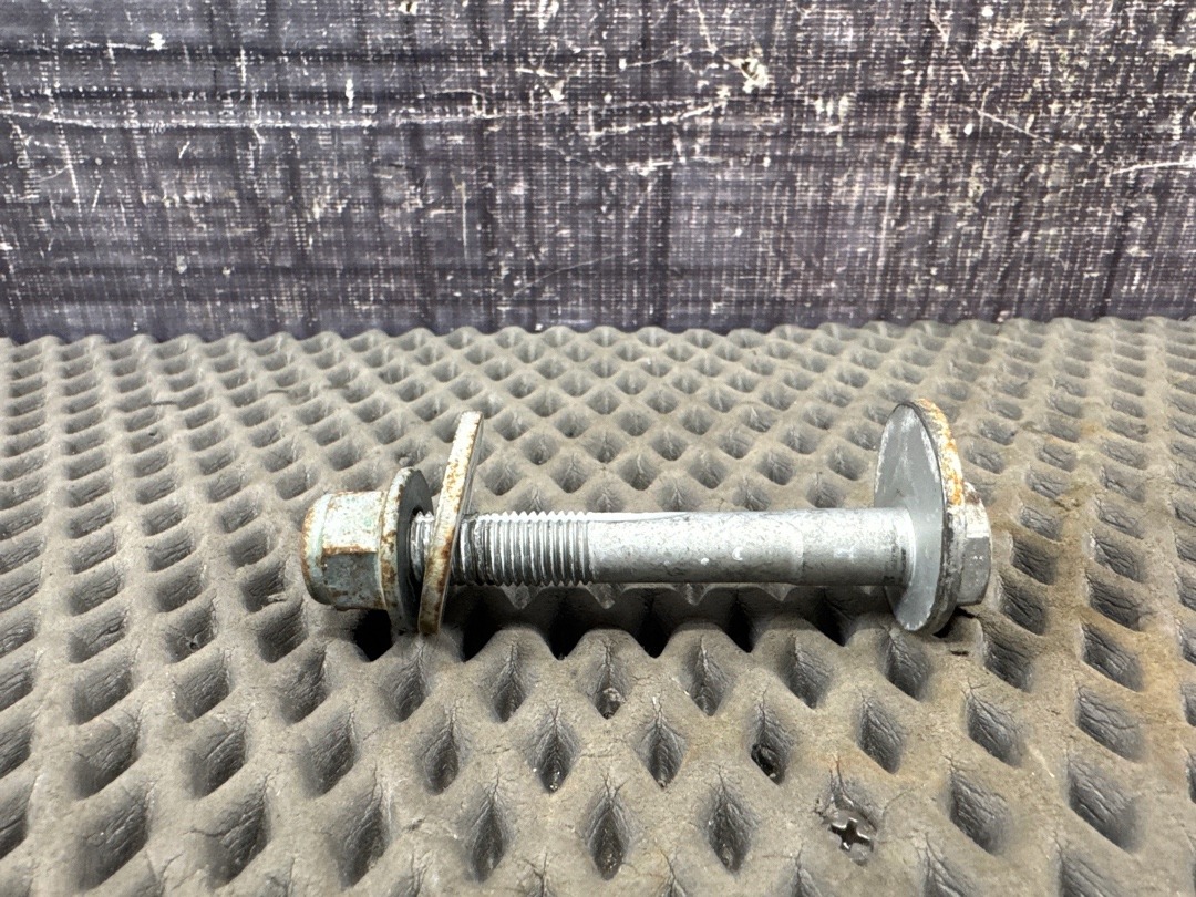 Болт развальный, 710 рублей, Красноярск