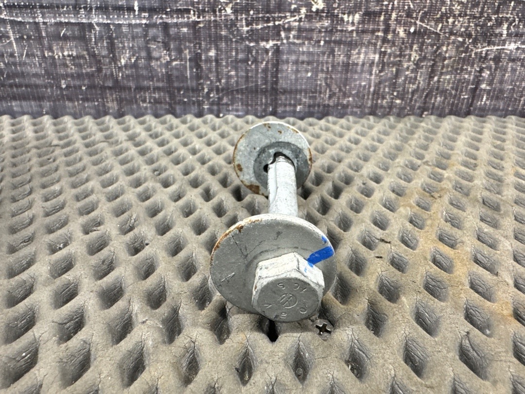 Болт развальный, 710 рублей, Красноярск