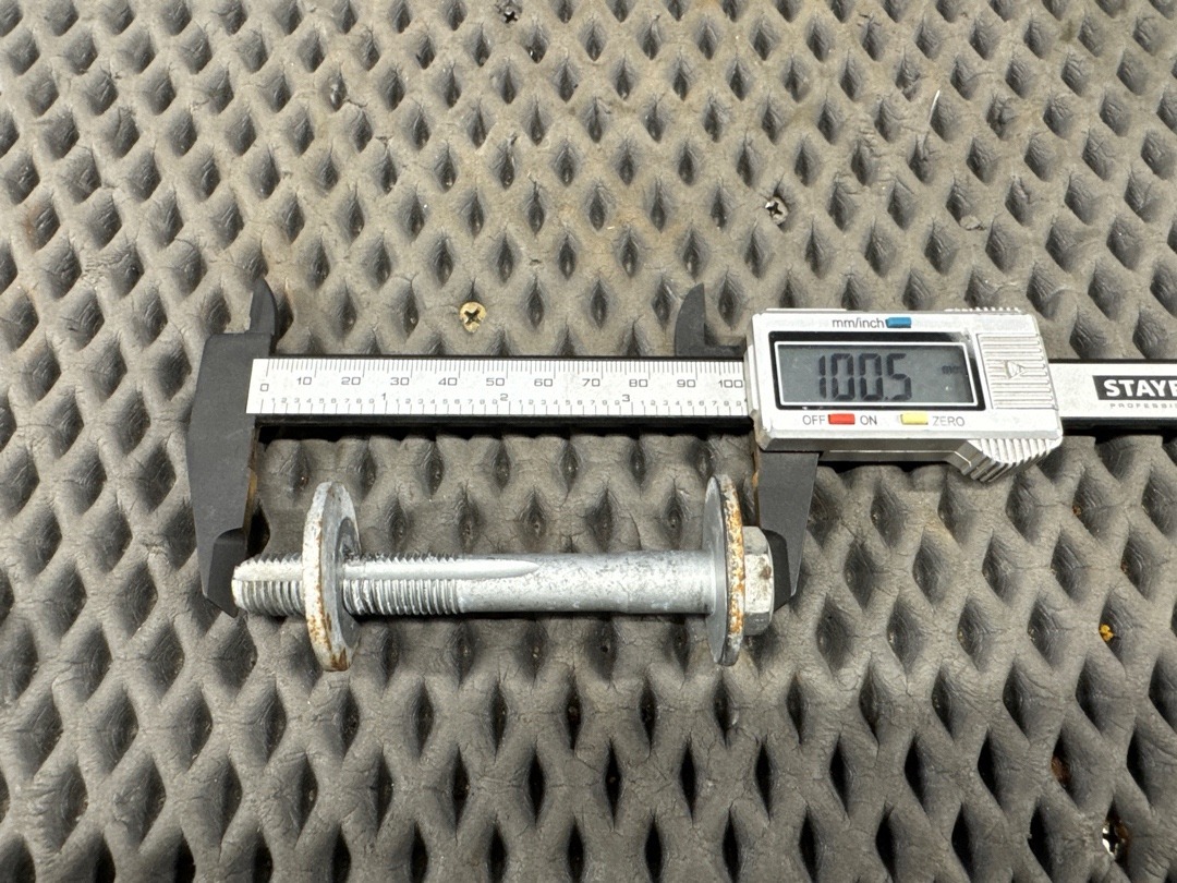 Болт развальный, 710 рублей, Красноярск