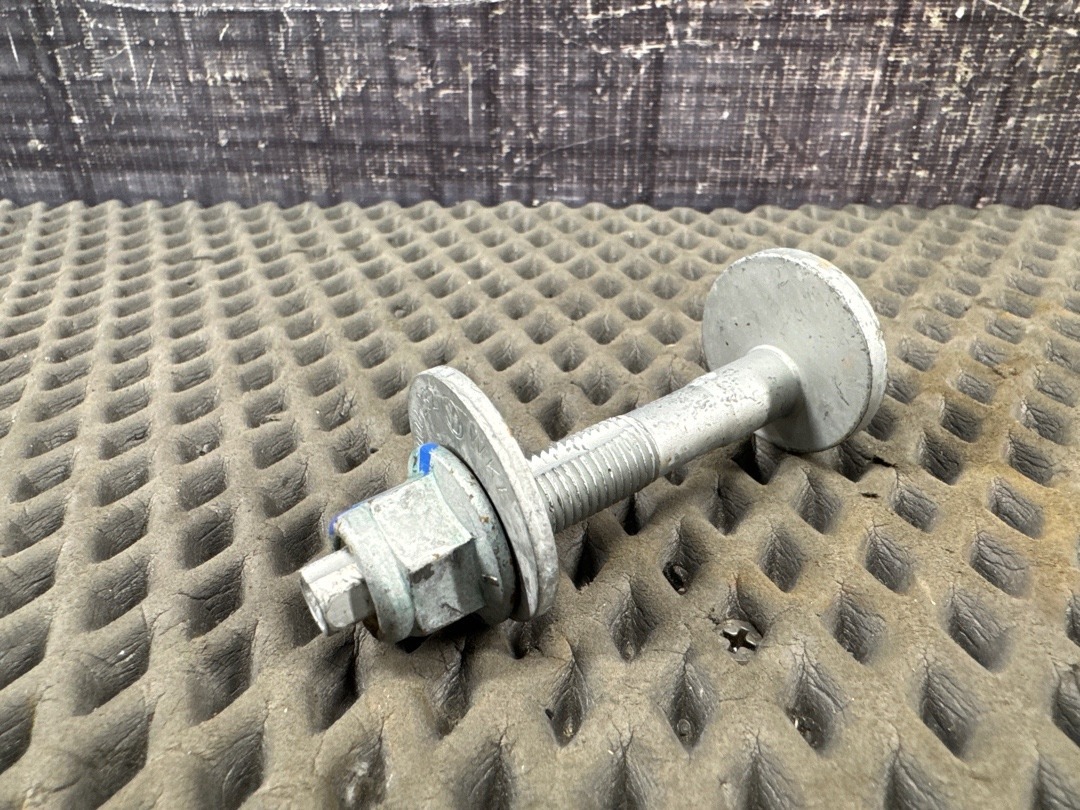 Болт развальный, 710 рублей, Красноярск