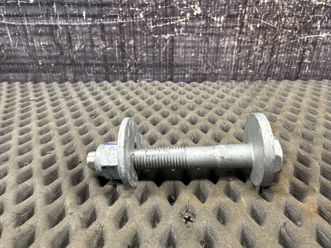 Болт развальный, 710 рублей, Красноярск