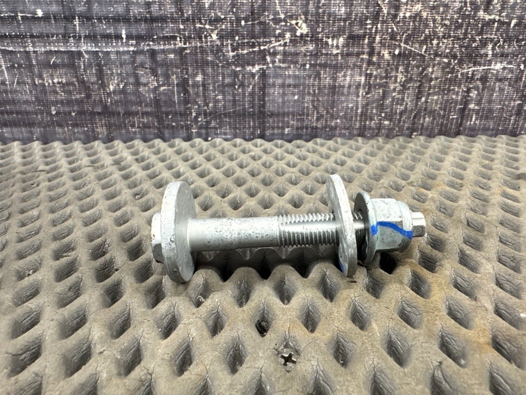 Болт развальный, 710 рублей, Красноярск