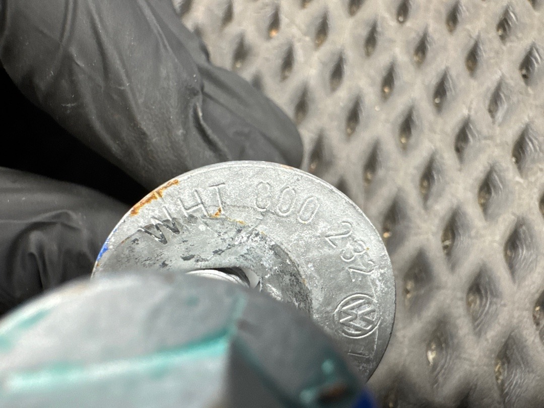 Болт развальный, 710 рублей, Красноярск