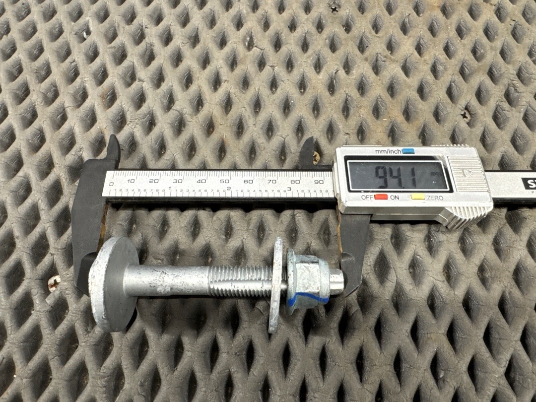 Болт развальный, 710 рублей, Красноярск