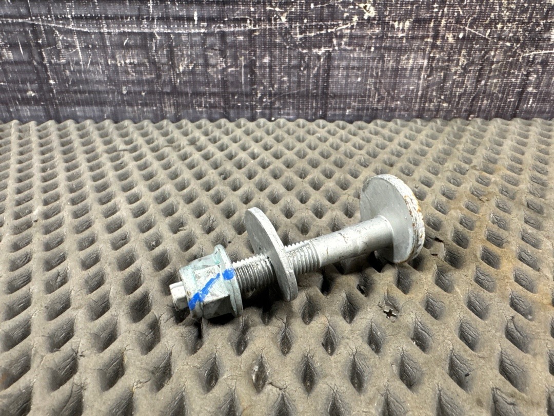 Болт развальный, 710 рублей, Красноярск