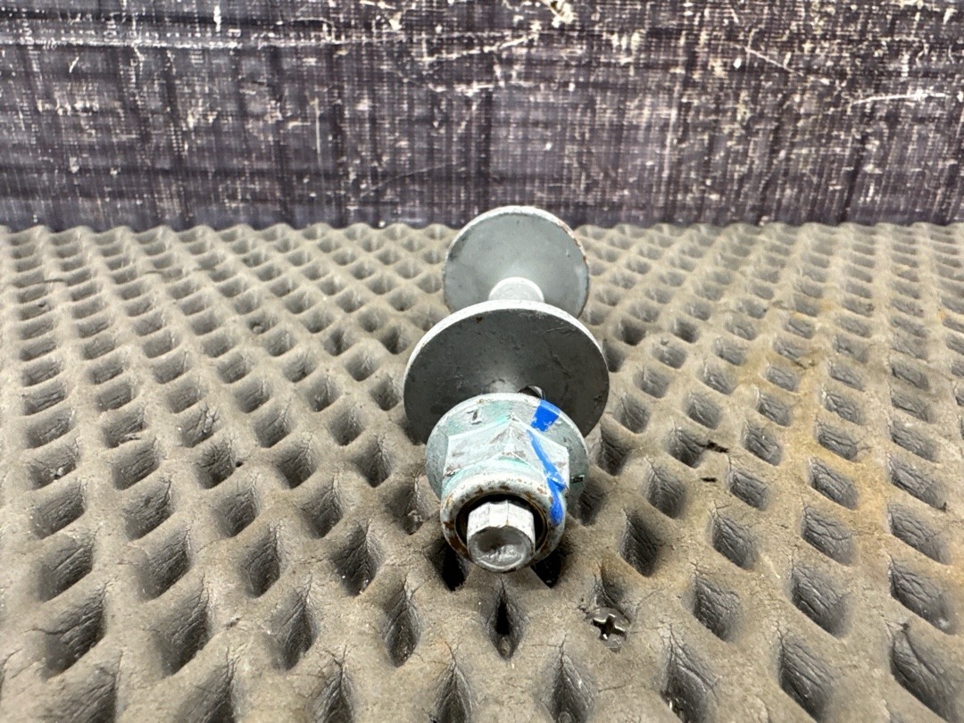 Болт развальный, 710 рублей, Красноярск