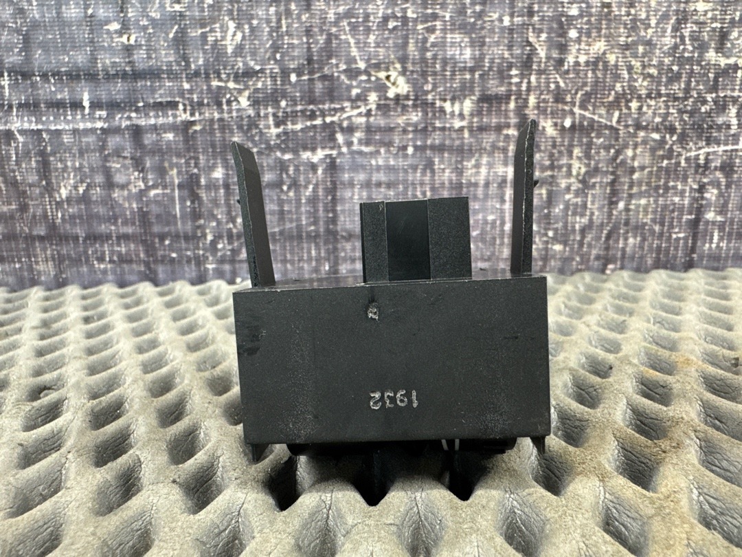 Кнопка яркости подсветки, 740 рублей, Красноярск