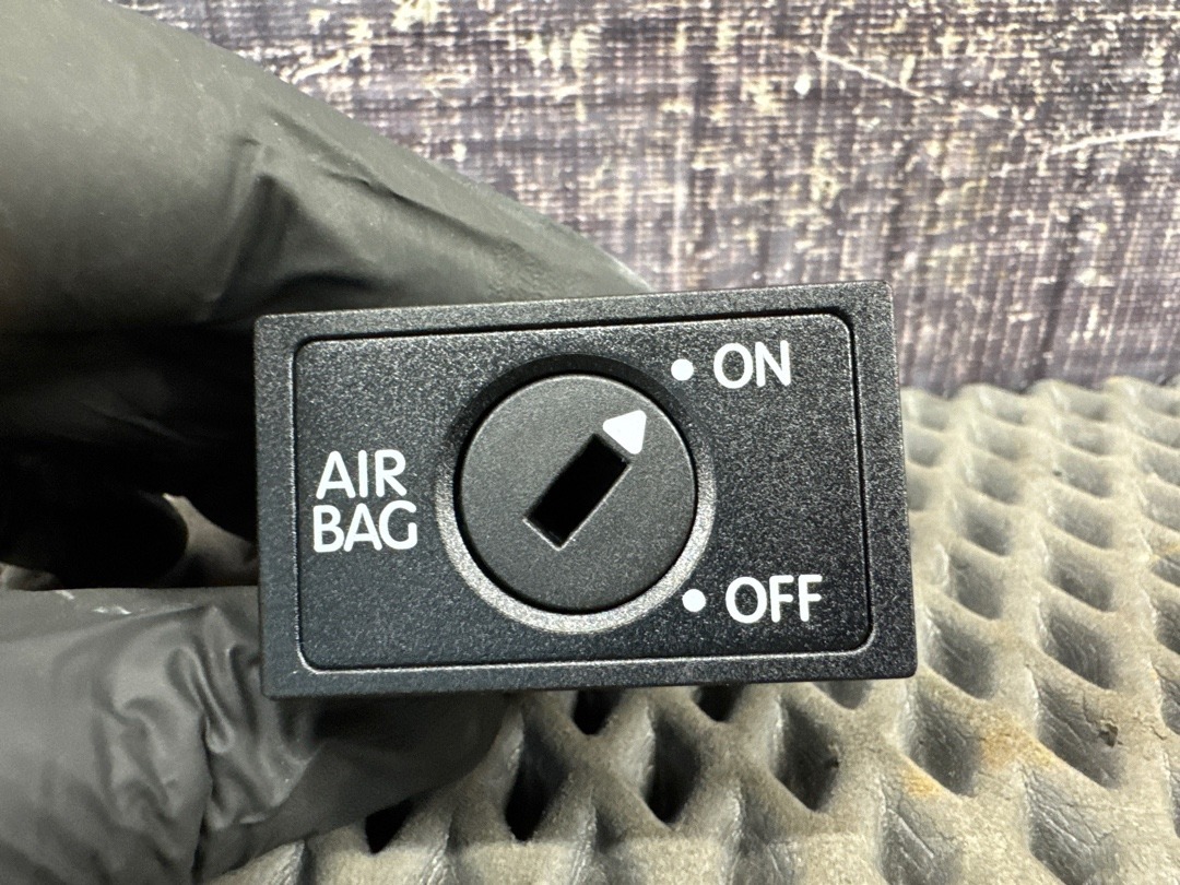 Кнопка салона, 970 рублей, Красноярск