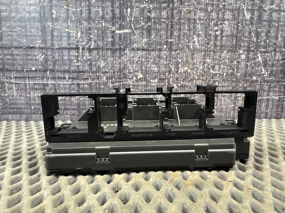 Блок управления бортовой сети, 3210 рублей, Красноярск