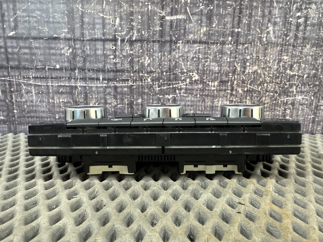 Блок управления климат-контролем, 4010 рублей, Красноярск