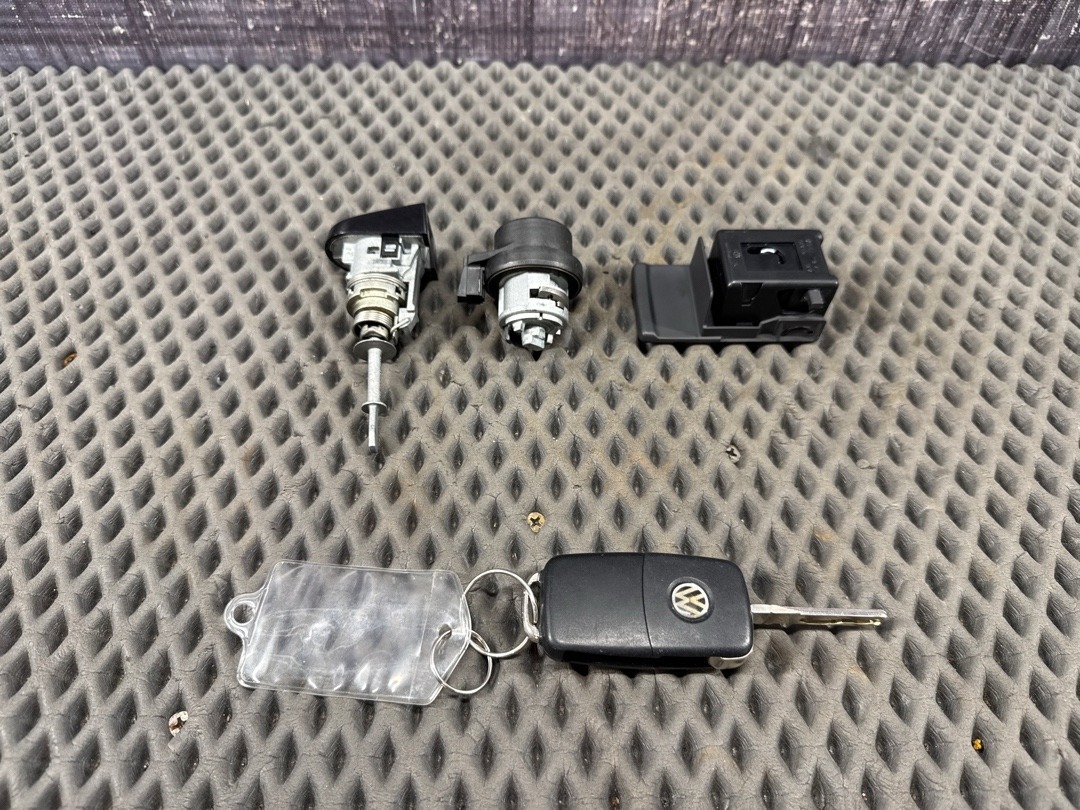 Комплект замков с ключом, 6740 рублей, Красноярск