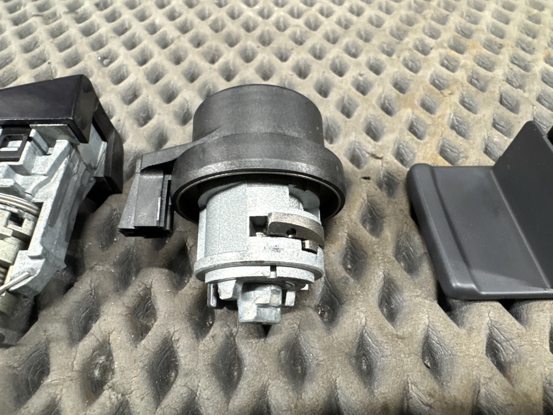 Комплект замков с ключом, 6740 рублей, Красноярск