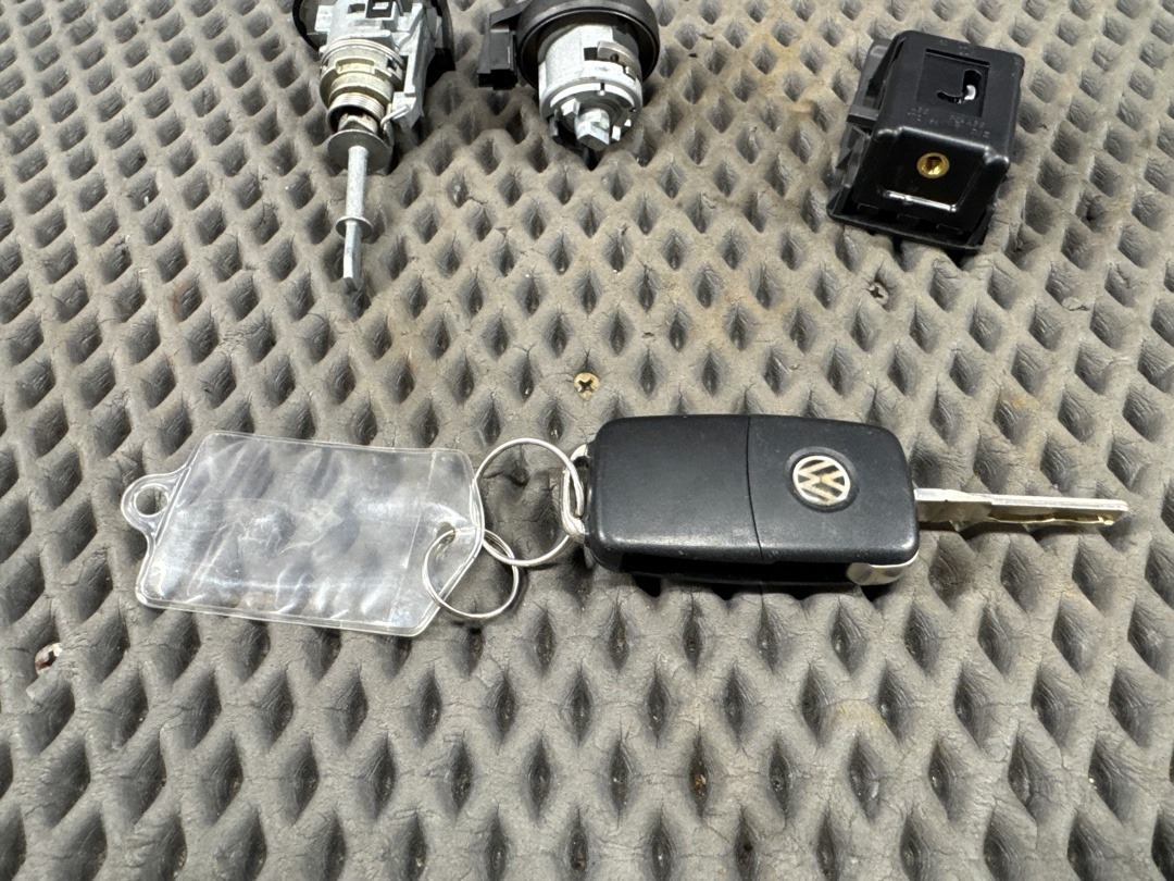 Комплект замков с ключом, 6740 рублей, Красноярск