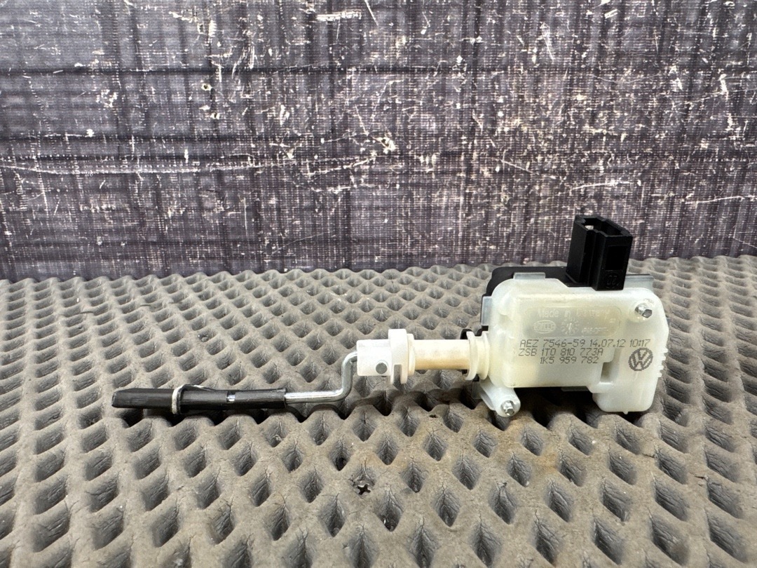 Замок лючка бензобака, 1240 рублей, Красноярск