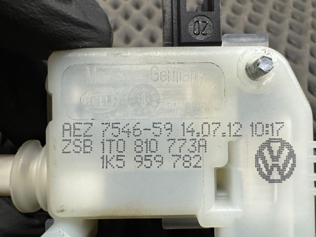 Замок лючка бензобака, 1240 рублей, Красноярск