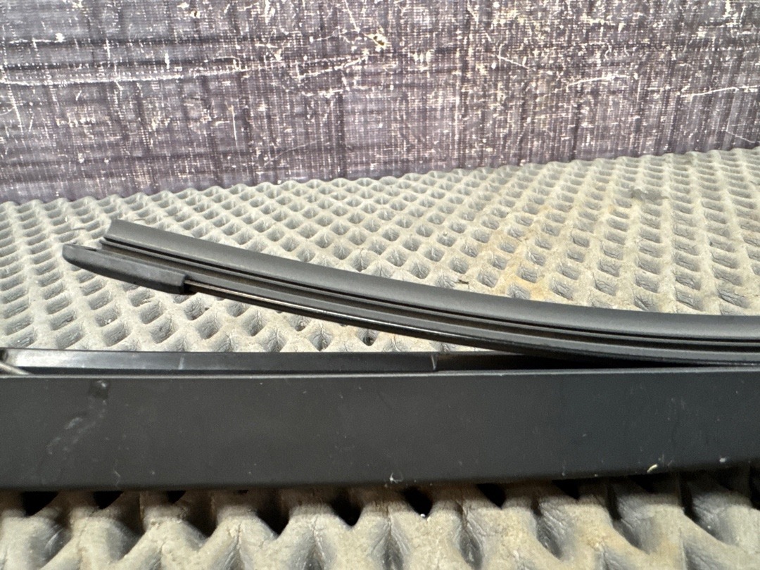 Дворник, 1170 рублей, Красноярск