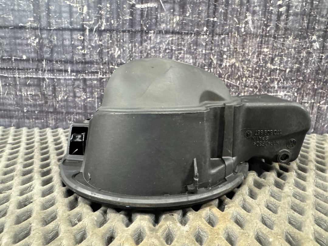 Лючок бензобака, 2730 рублей, Красноярск