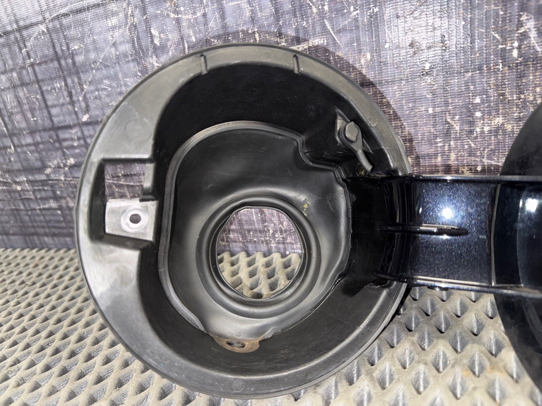 Лючок бензобака, 2730 рублей, Красноярск