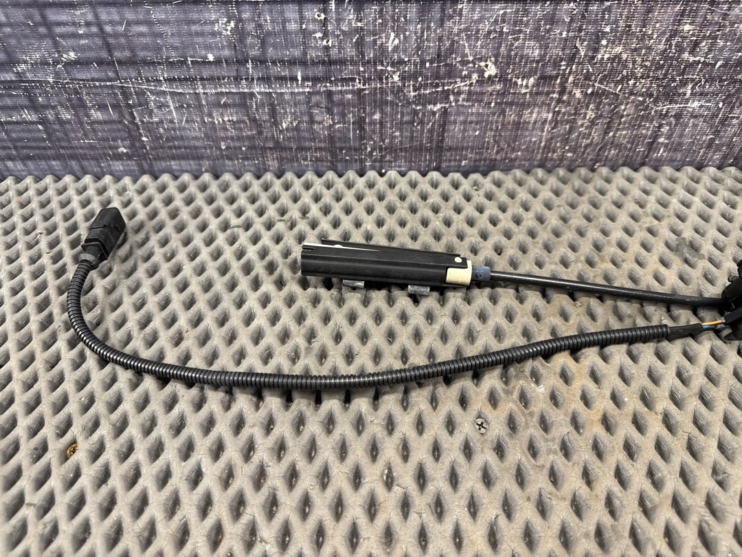 Замок капота, 1360 рублей, Красноярск