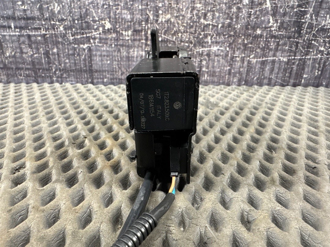 Замок капота, 1360 рублей, Красноярск