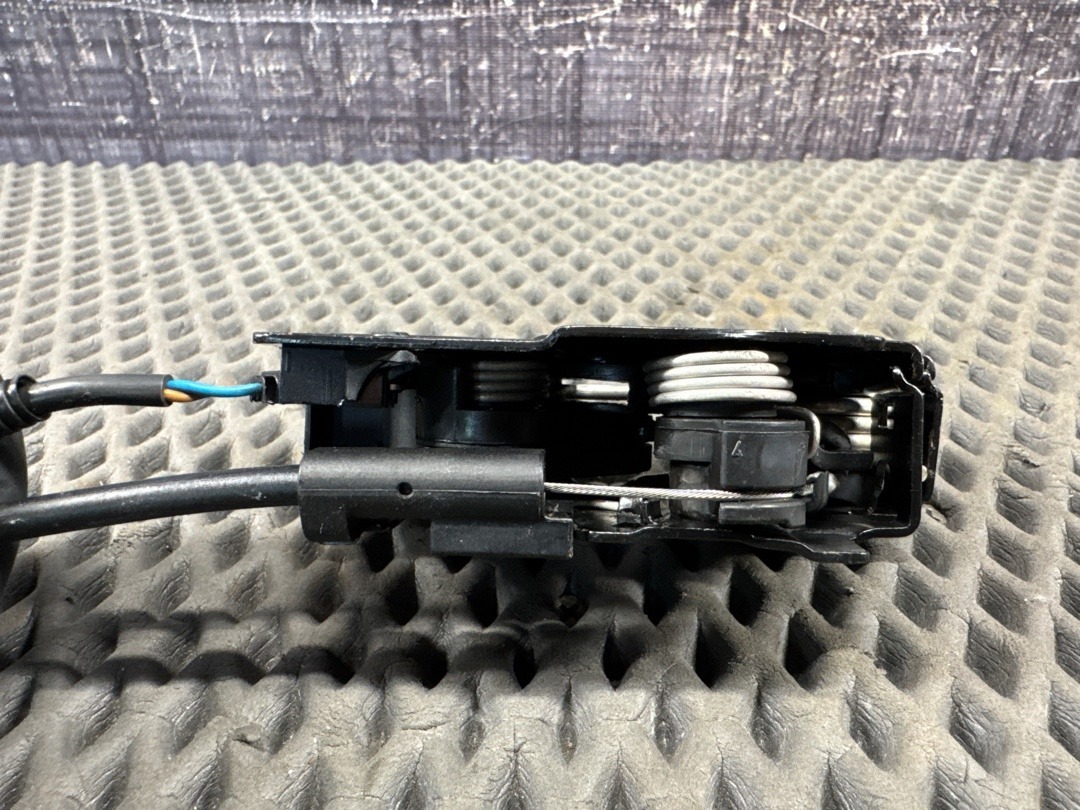 Замок капота, 1360 рублей, Красноярск