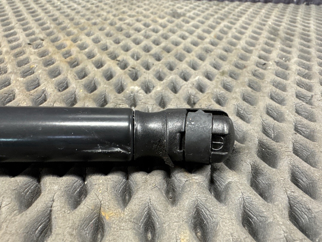 Амортизатор капота, 890 рублей, Красноярск