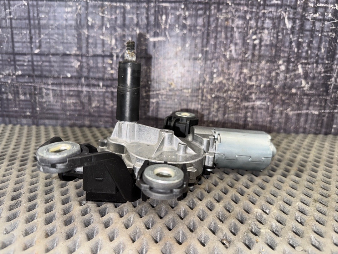 Мотор стеклоочистителя, 2360 рублей, Красноярск