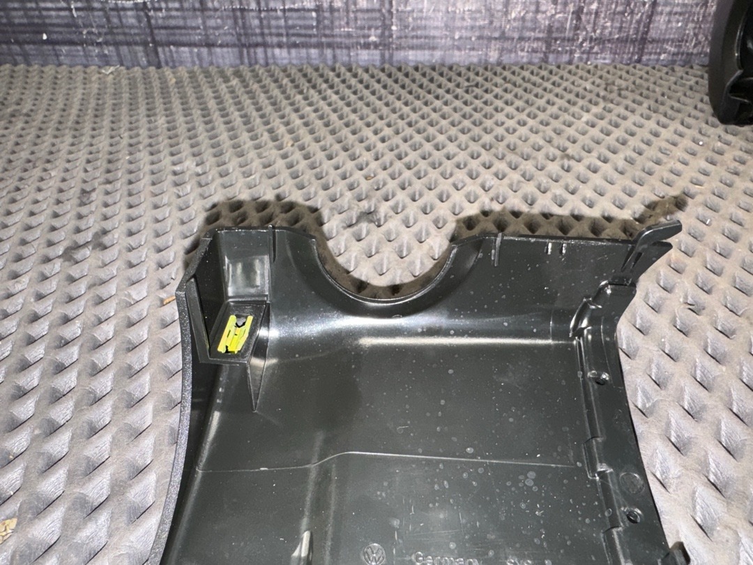 Кожух рулевой колонки, 910 рублей, Красноярск