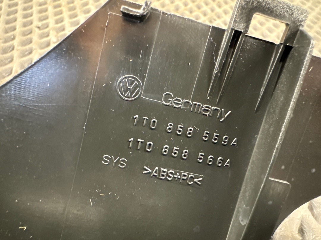 Кожух рулевой колонки, 910 рублей, Красноярск