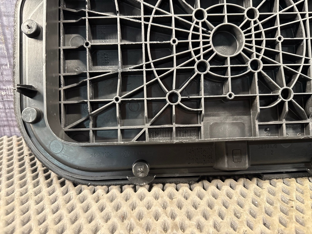 Крышка вещевого ящика, 610 рублей, Красноярск