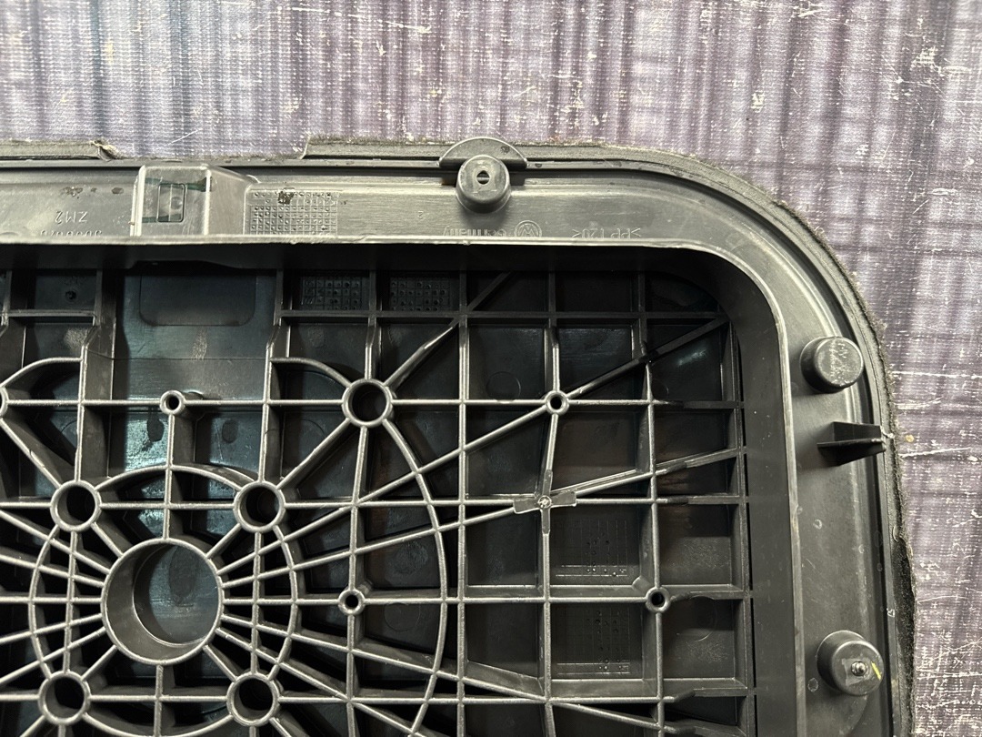 Крышка вещевого ящика, 610 рублей, Красноярск