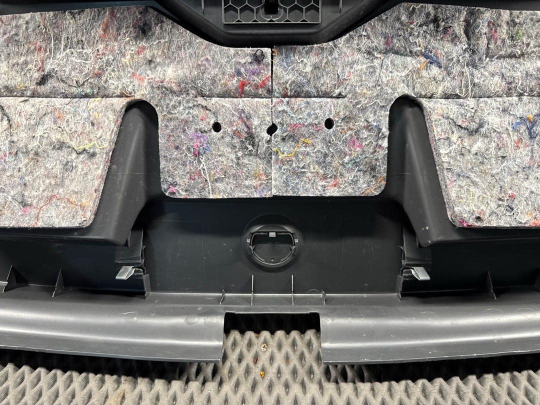 Обшивка крышки багажника, 2140 рублей, Красноярск